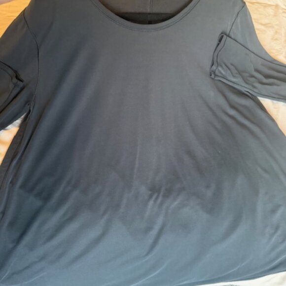 Lululemon Women's Tunic shirt - Picture 5 of 11
